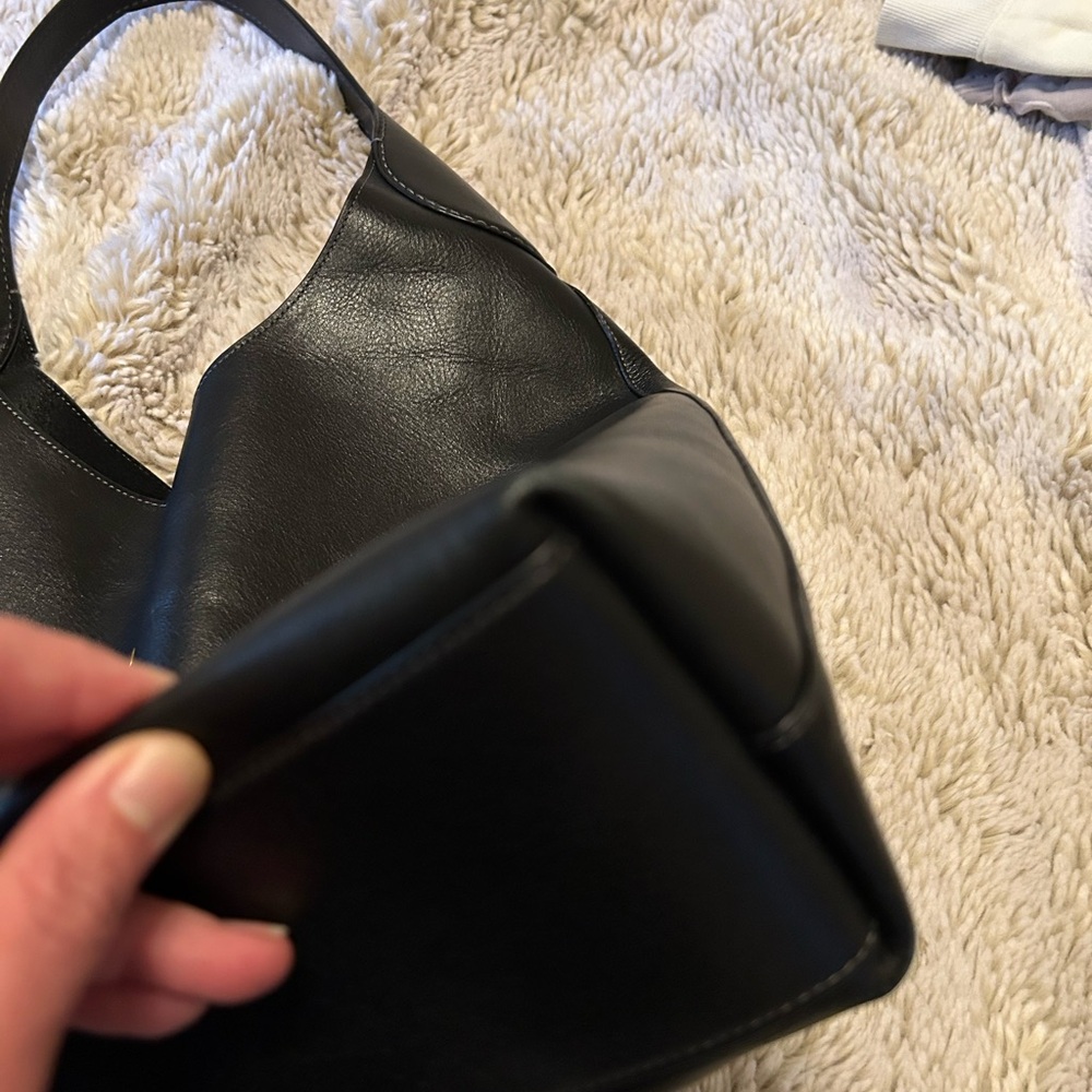 Coach Brooklyn 39 Shoulder Bag in Black Gently Used - Picture 8 of 16